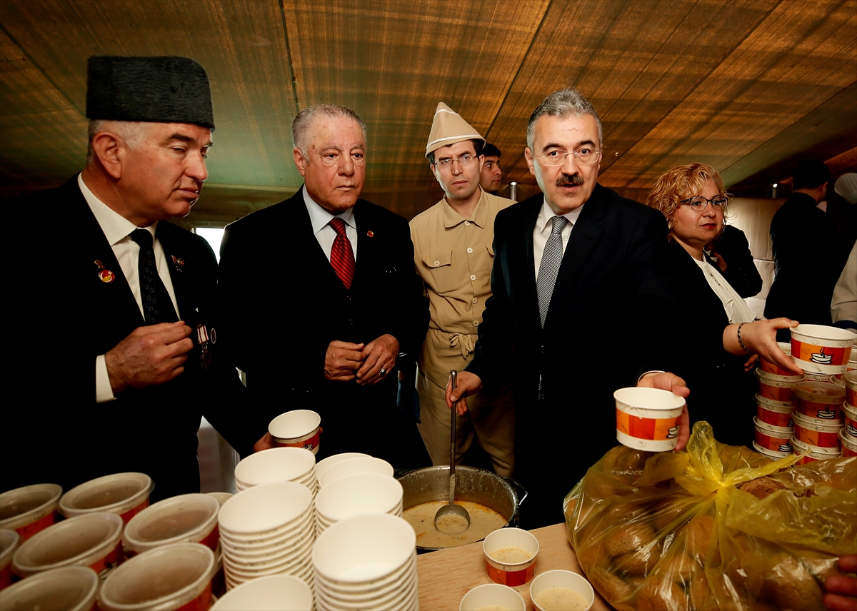 Konak Meydanı'nda Çanakkale cephesi