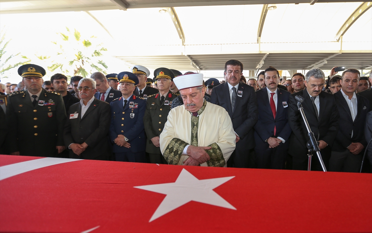 İzmir şehidini uğurladı