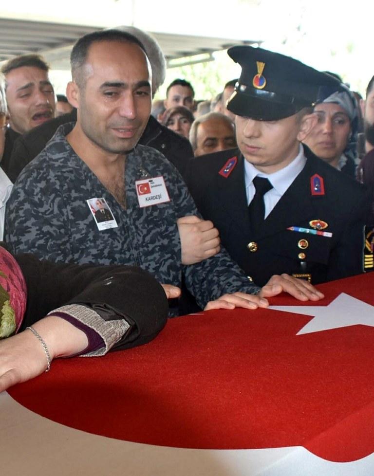 İzmir şehidini uğurladı