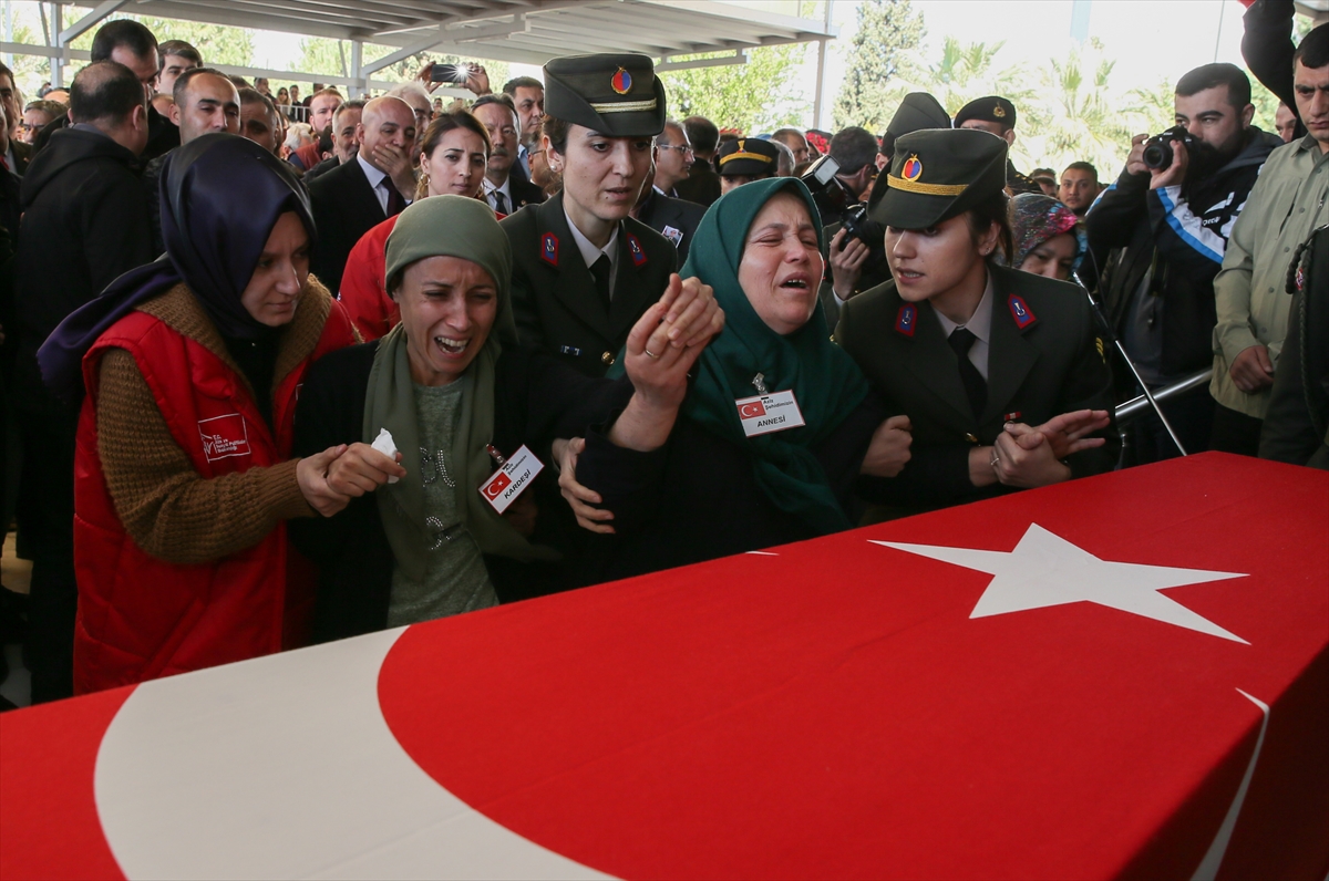 İzmir şehidini uğurladı