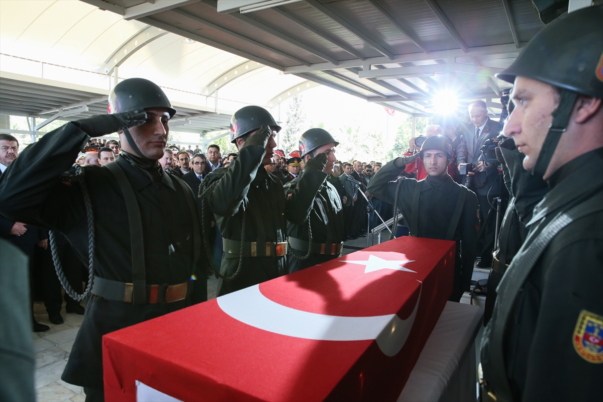 İzmir şehidini uğurladı