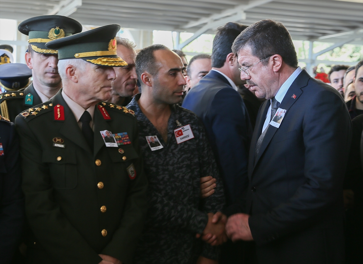 İzmir şehidini uğurladı