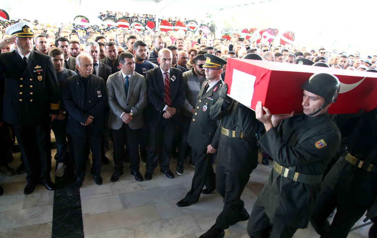 İzmir şehidini uğurladı