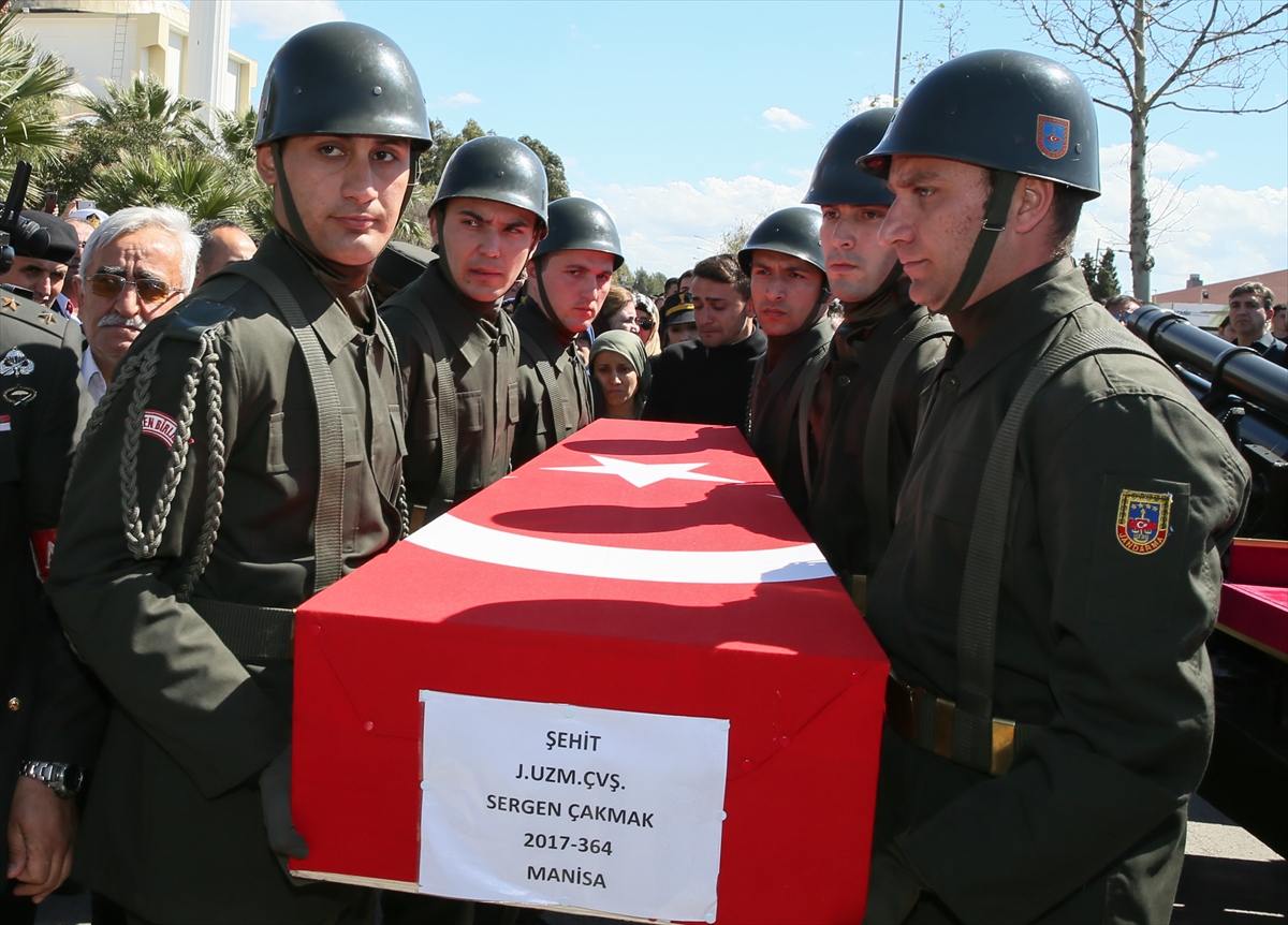İzmir şehidini uğurladı