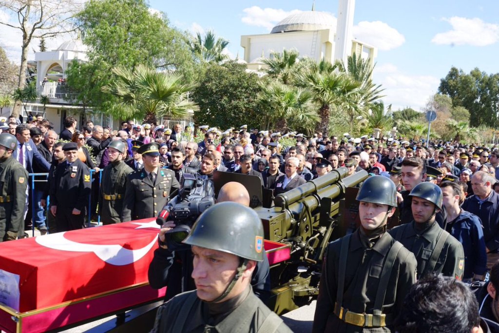 İzmir şehidini uğurladı