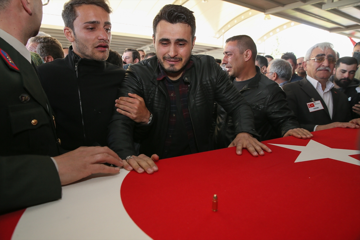 İzmir şehidini uğurladı