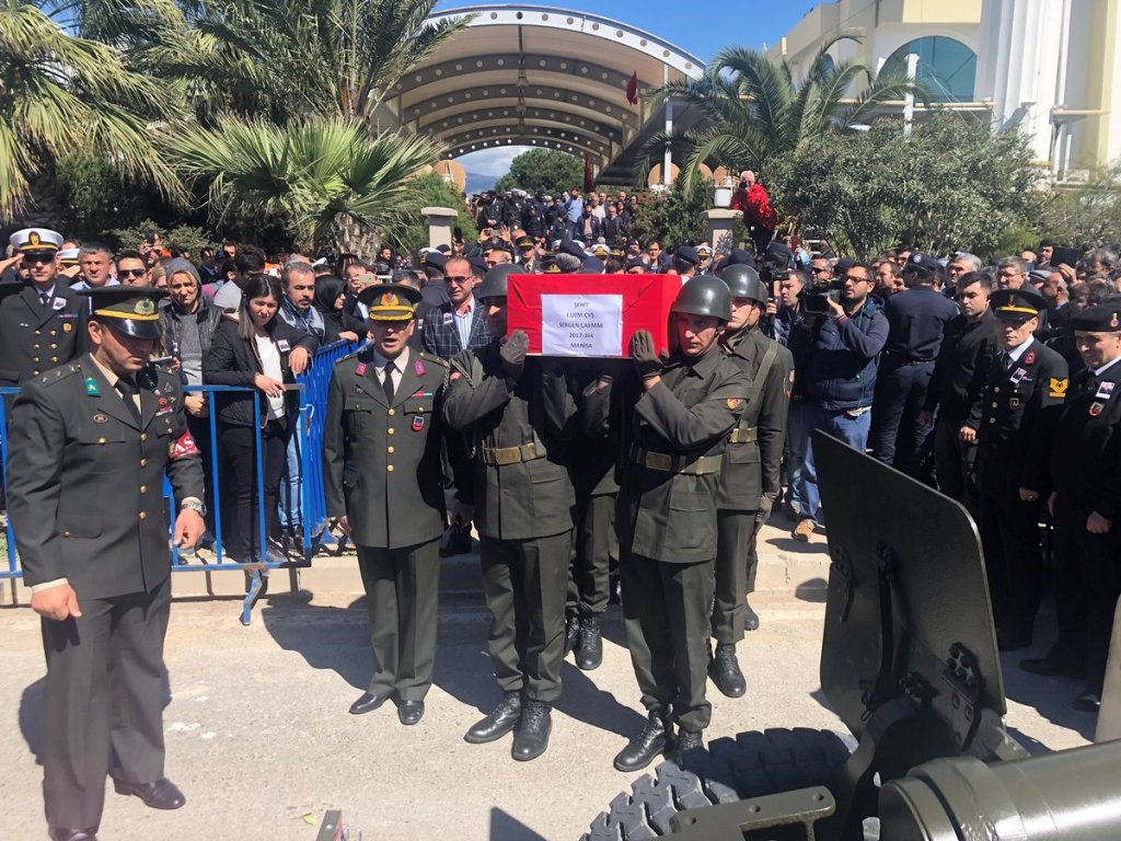 İzmir şehidini uğurladı