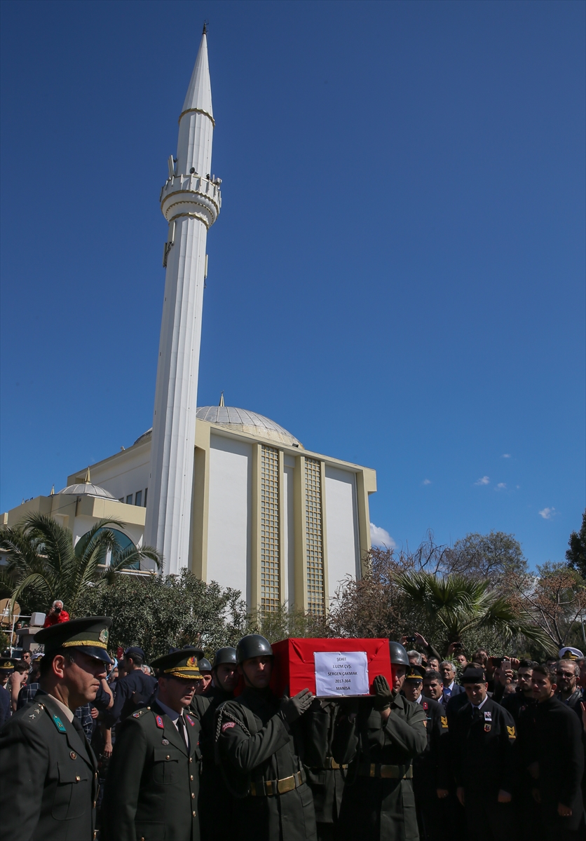 İzmir şehidini uğurladı