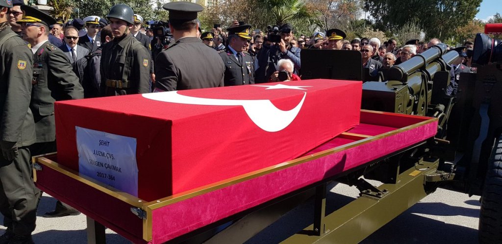 İzmir şehidini uğurladı