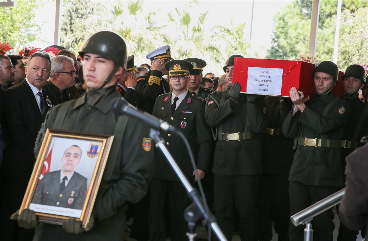 İzmir şehidini uğurladı