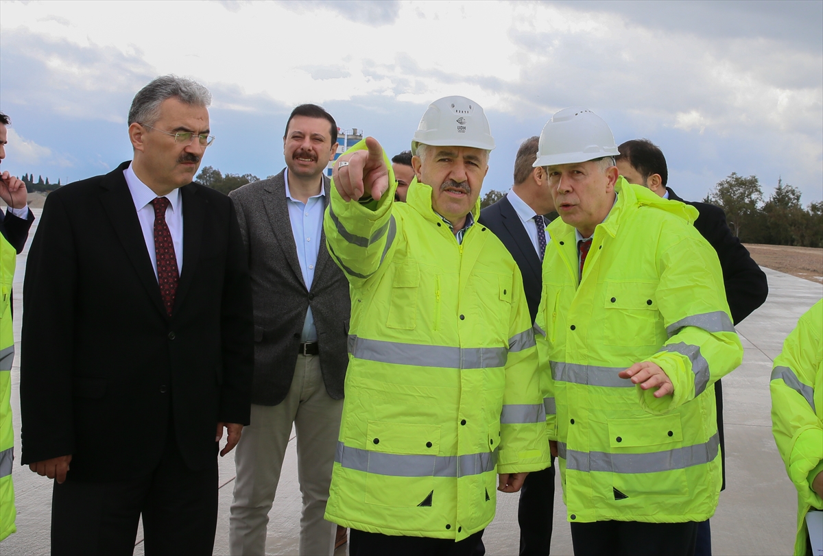 Bakan Arslan İzmir'de...