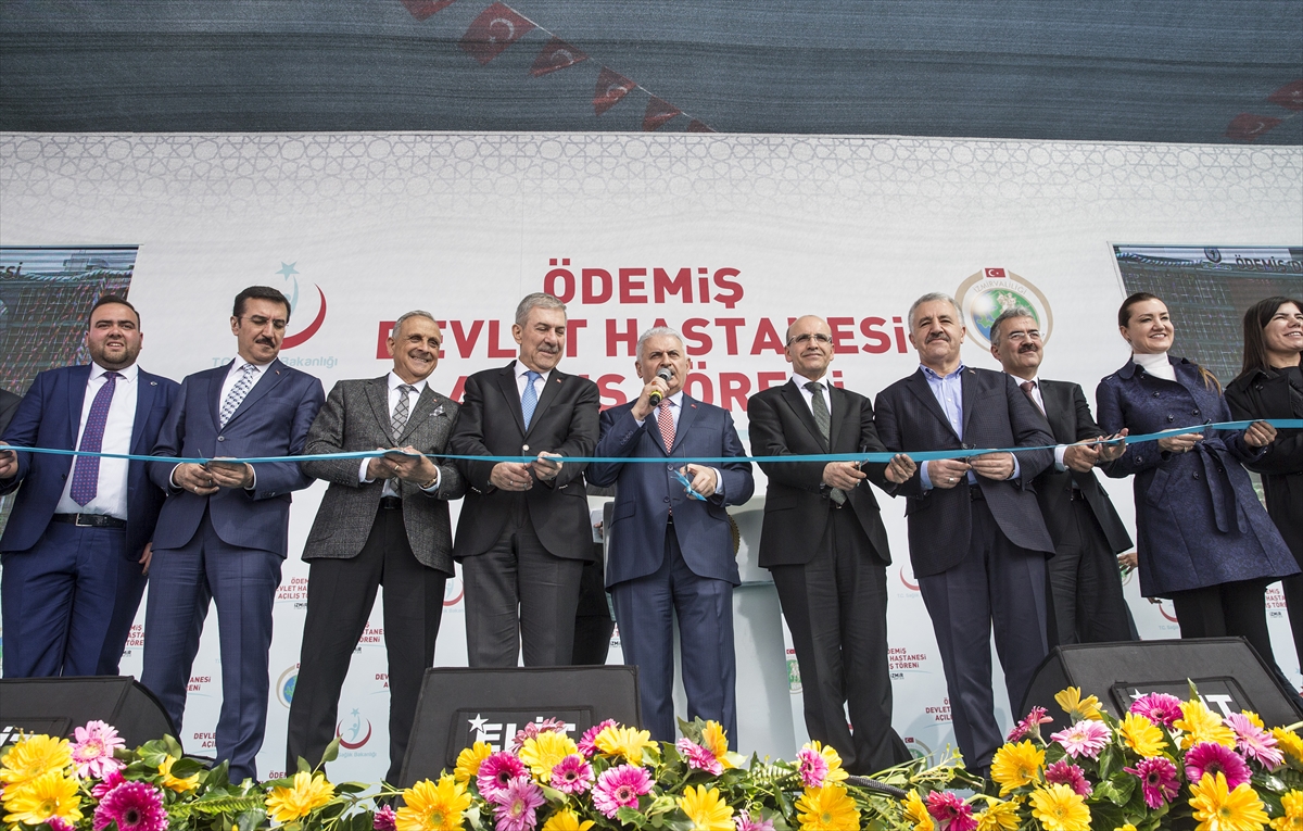 Başbakan Yıldırım İzmir'de