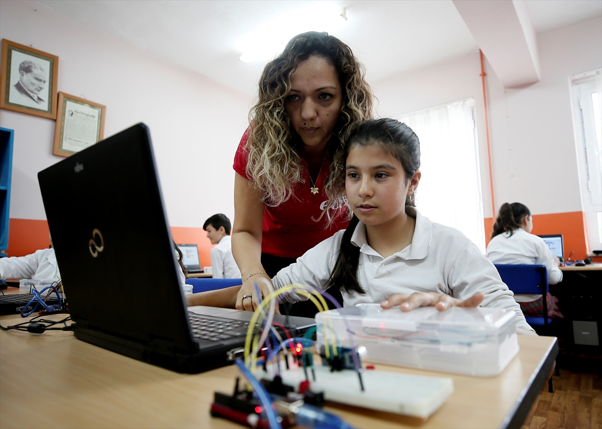 İzmir'de 'robotik' eğitim dönemi