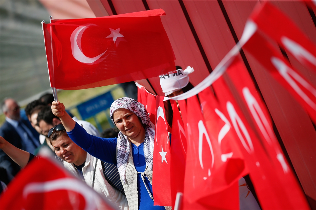 Başbakan Yıldırım İzmir'de