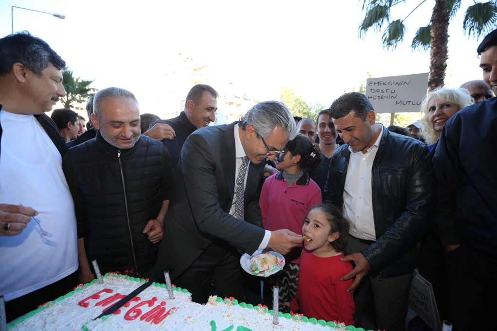 İşçilerden Akpınar’a sürpriz ziyaret