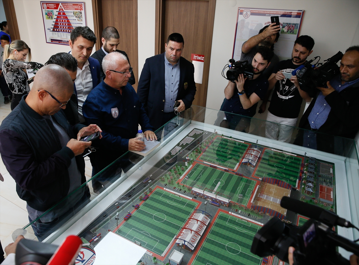 Alex de Souza, İzmir'de