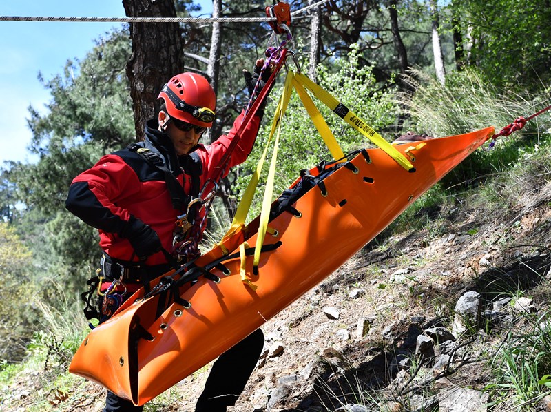 İzmir itfaiyesinin gözü pek savaşçıları