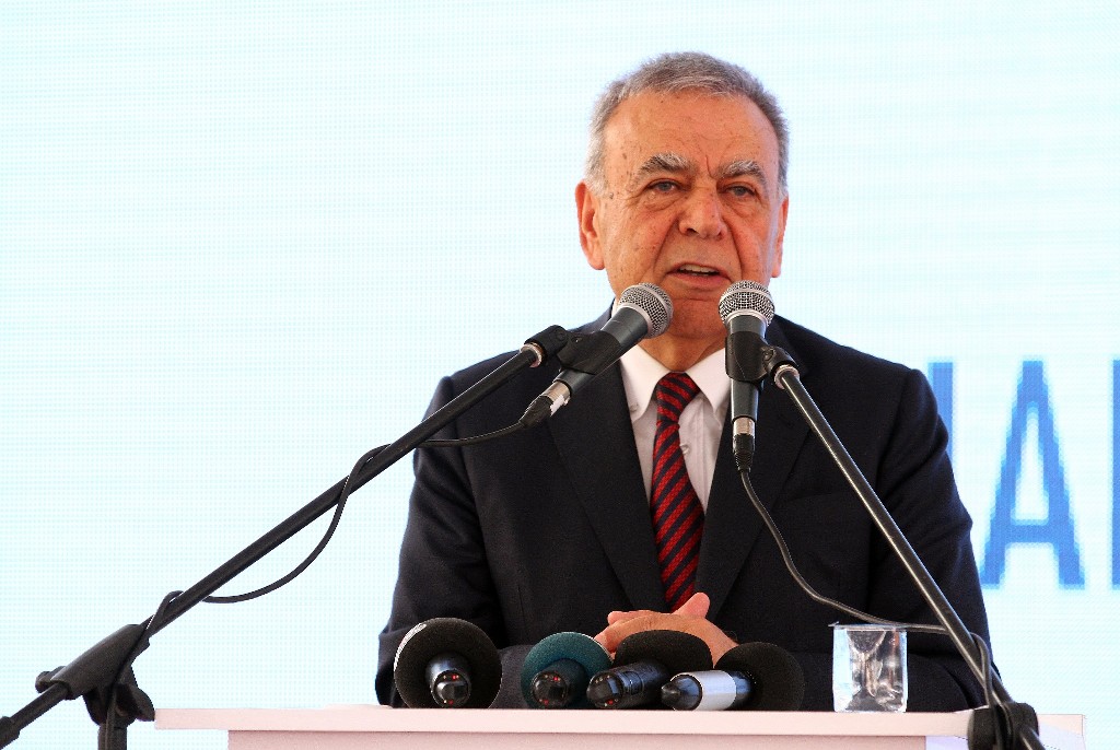 Konak’ta temeller bir bir atılıyor