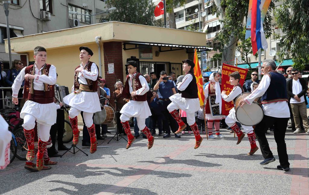 Dünya çocukları Karşıyaka’da buluştu