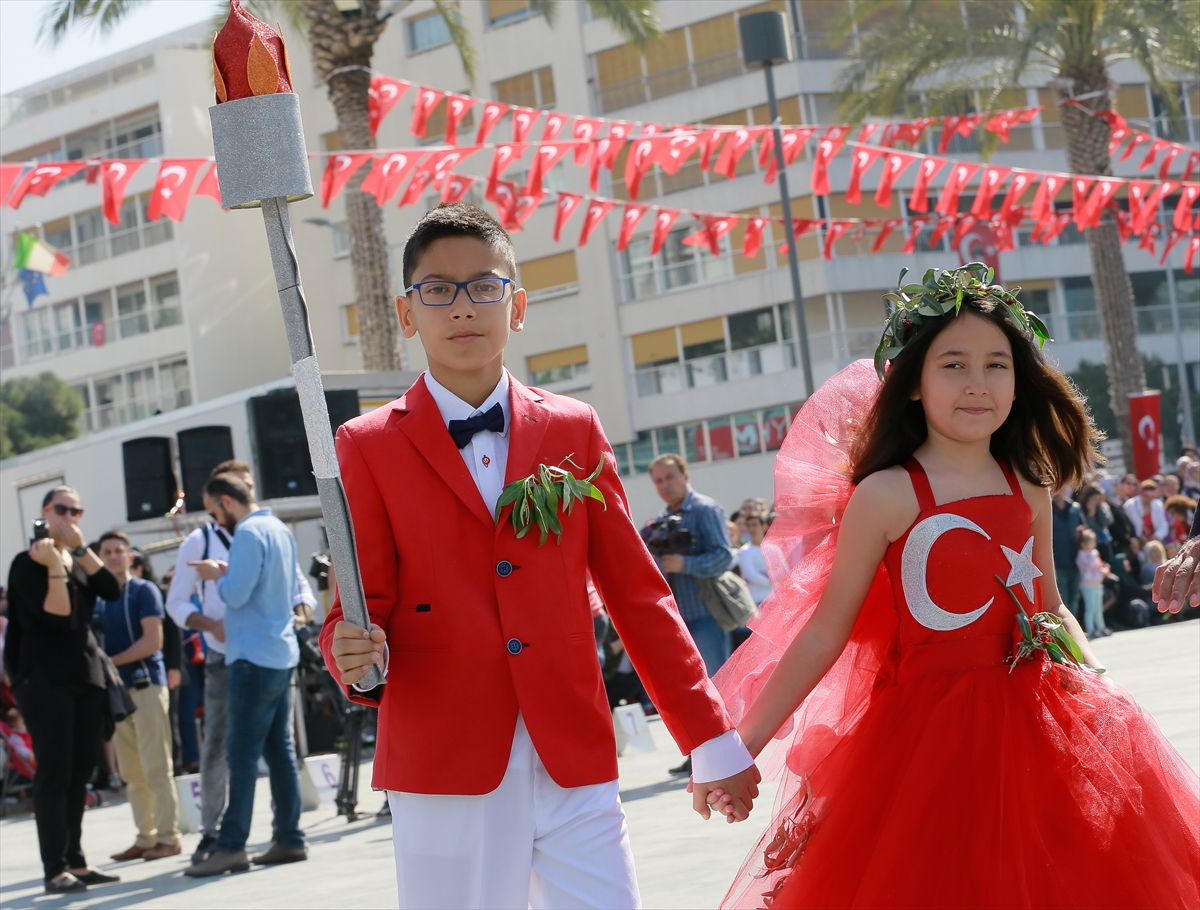 Cumhuriyet Meydanı'nda 23 Nisan coşkusu