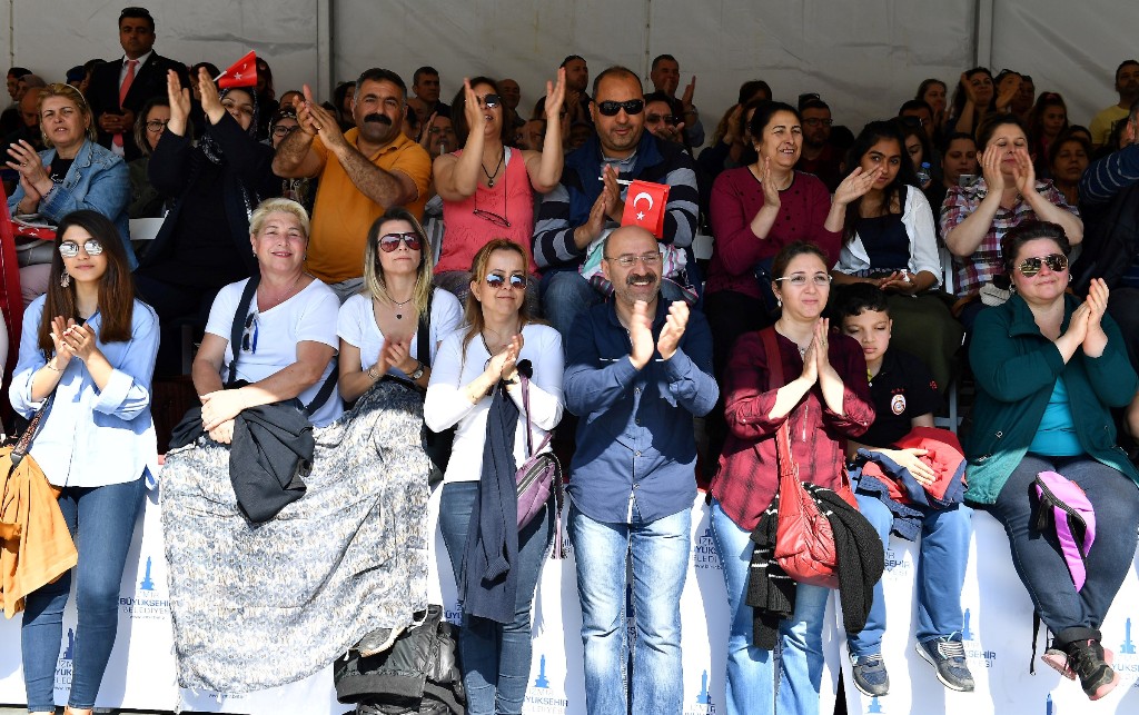 Cumhuriyet Meydanı'nda 23 Nisan coşkusu