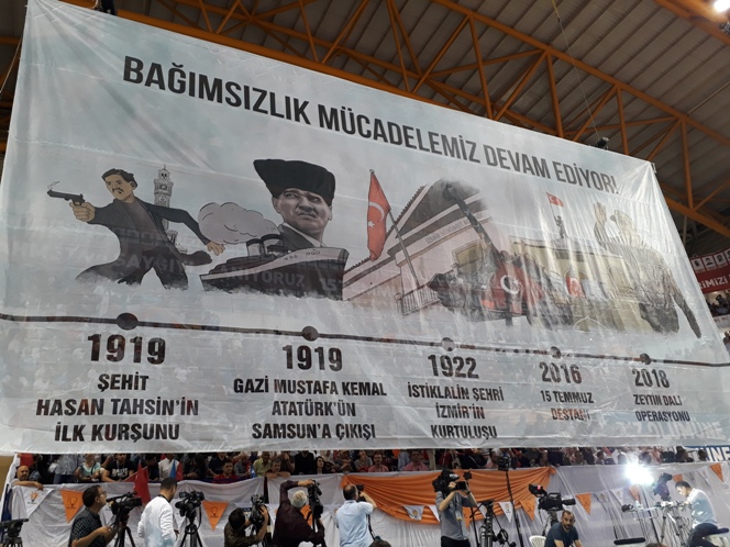 AK Parti İzmir'de kongre heyecanı