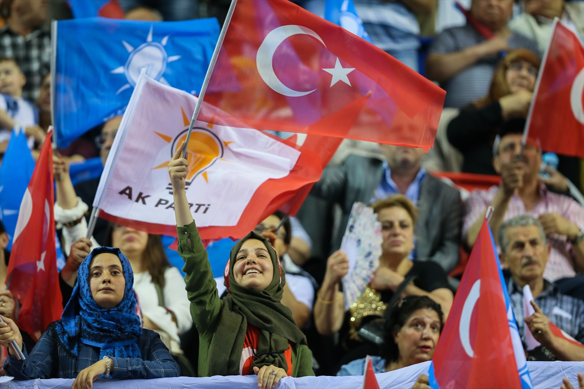 AK Parti İzmir'de kongre heyecanı