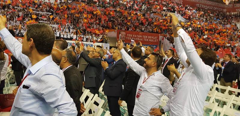 AK Parti İzmir'de kongre heyecanı