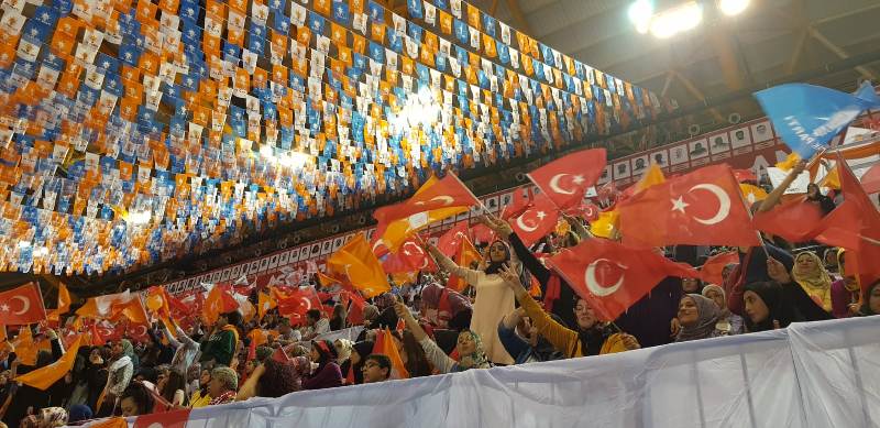 AK Parti İzmir'de kongre heyecanı