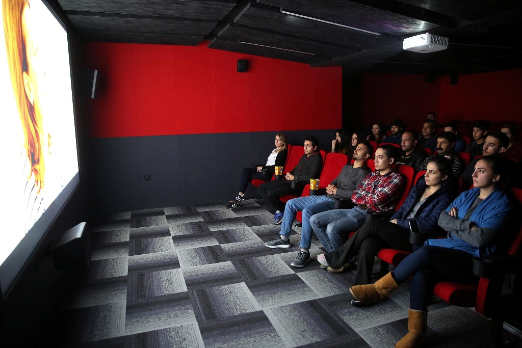 Bucalı gençler 'önce eğitim'diyor