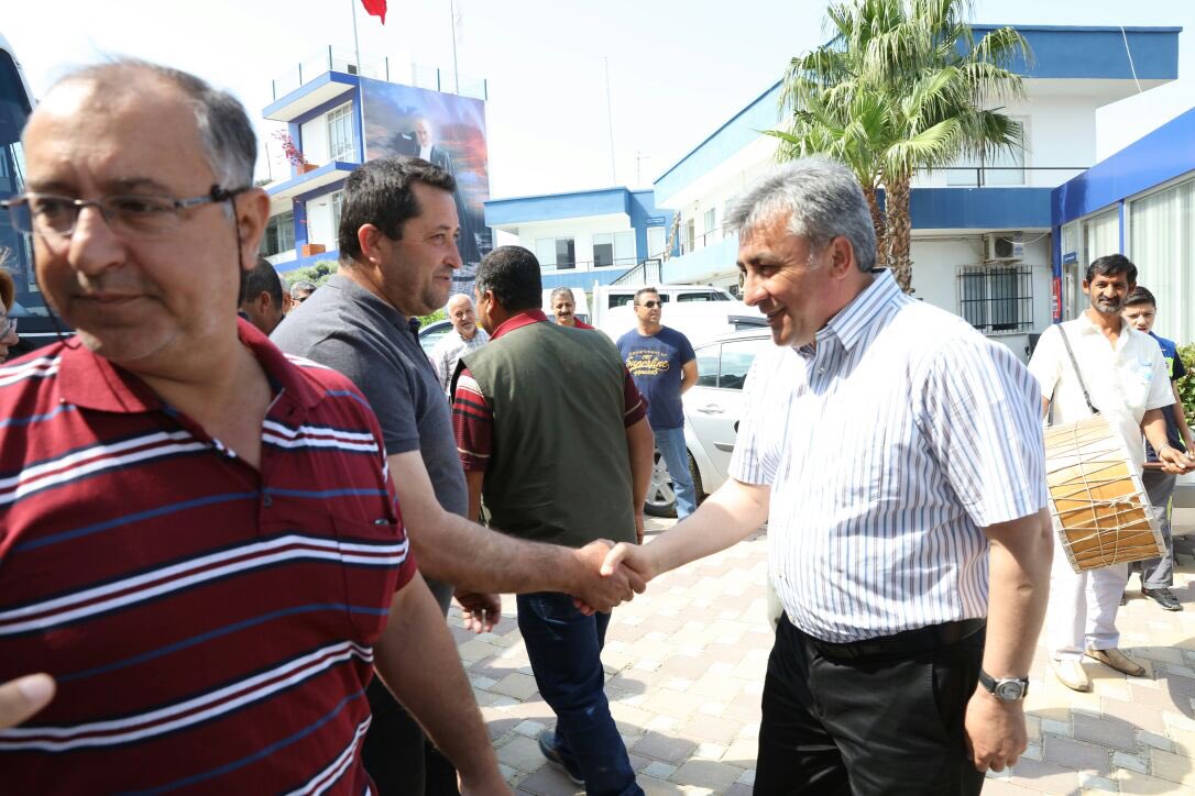 İzmir'in ilçelerinde 1 Mayıs coşkusu