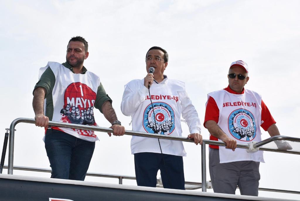 İzmir'in ilçelerinde 1 Mayıs coşkusu