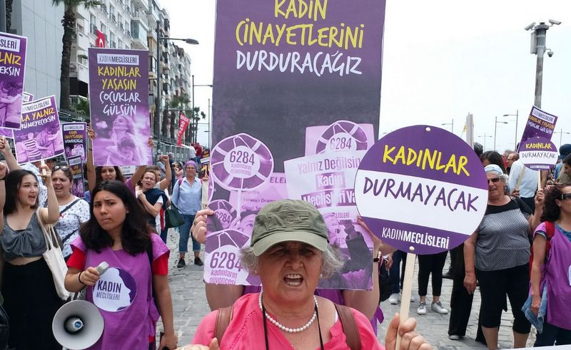İzmir'de 1 Mayıs coşkusu