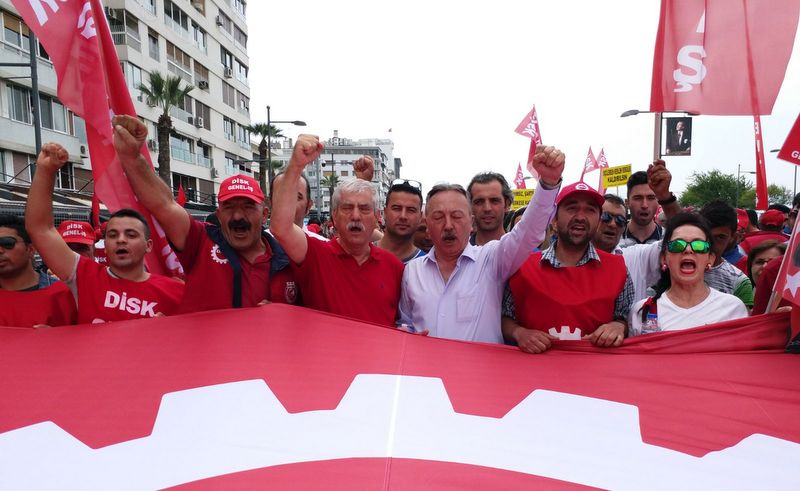 İzmir'de 1 Mayıs coşkusu