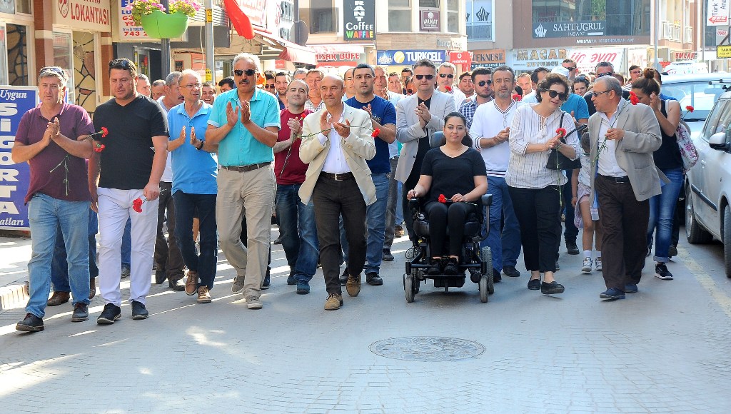 İzmir'in ilçelerinde 1 Mayıs coşkusu