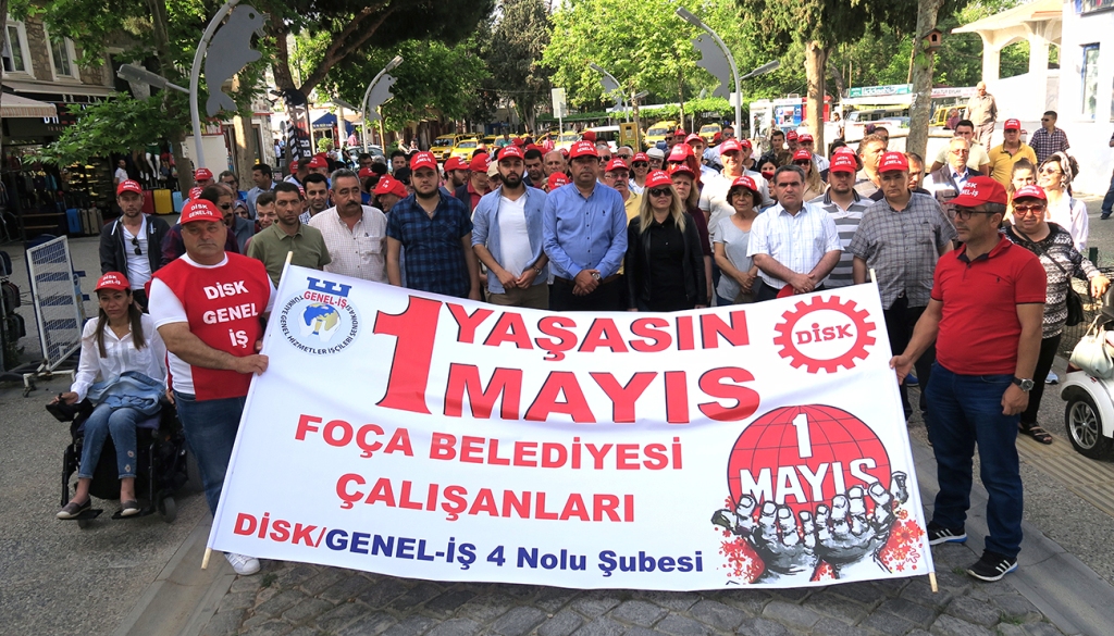 İzmir'in ilçelerinde 1 Mayıs coşkusu