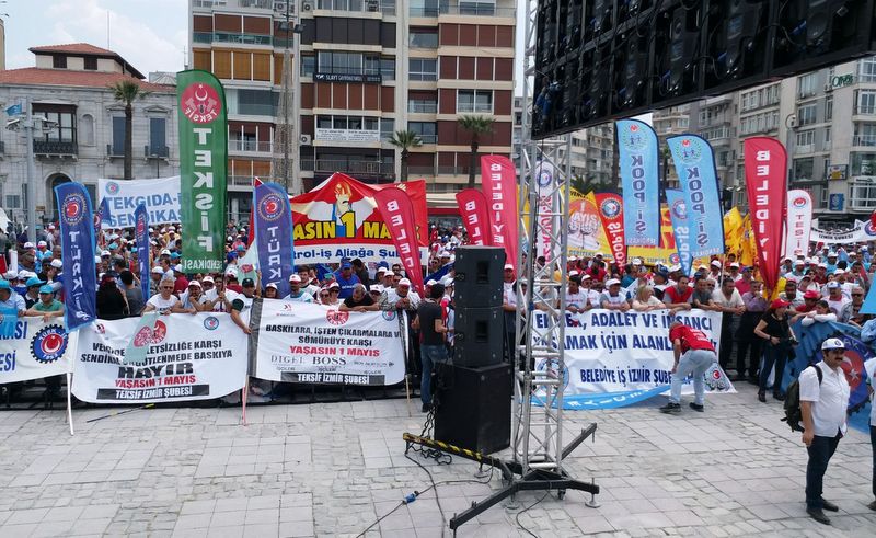 İzmir'de 1 Mayıs coşkusu