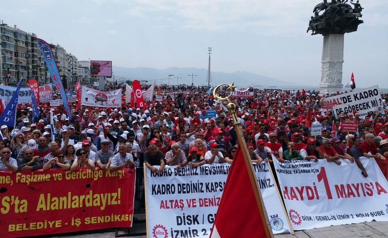 İzmir'de 1 Mayıs coşkusu