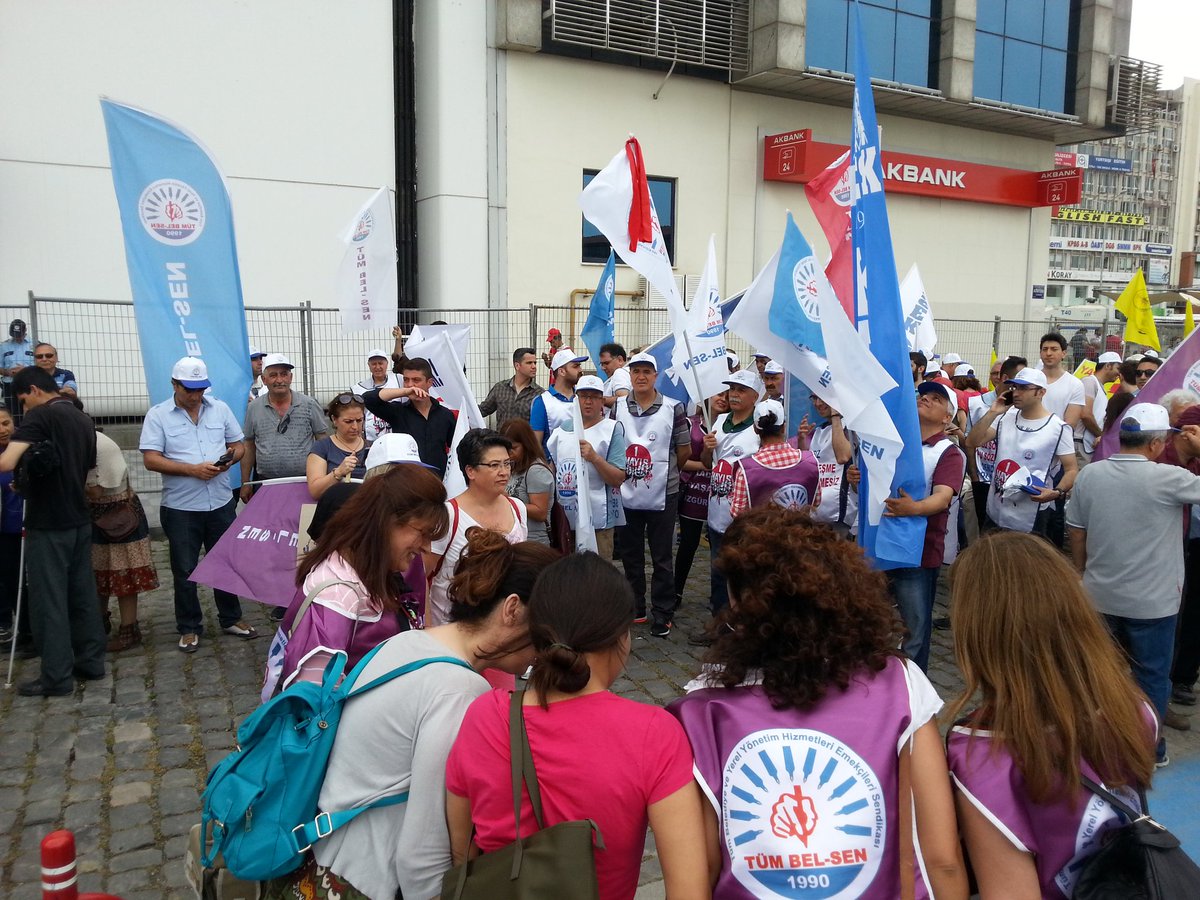 İzmir'de 1 Mayıs coşkusu
