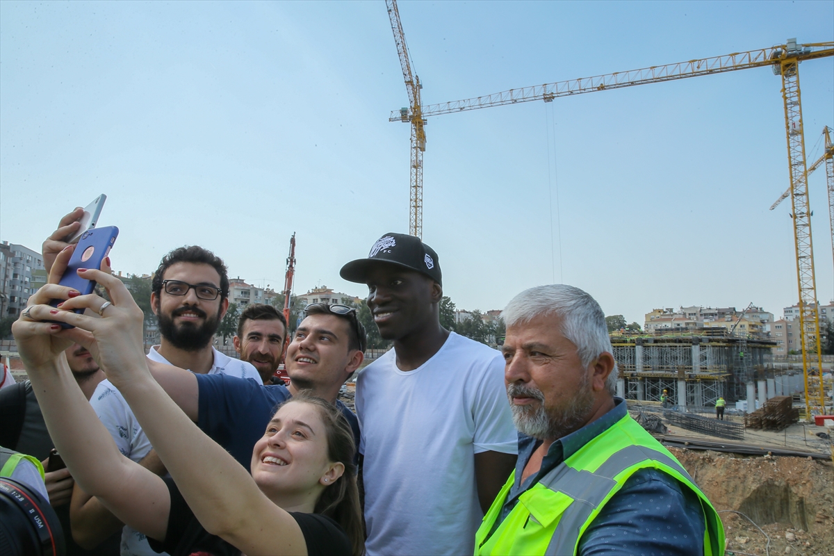 Göztepe'den yeni stadına çıkarma