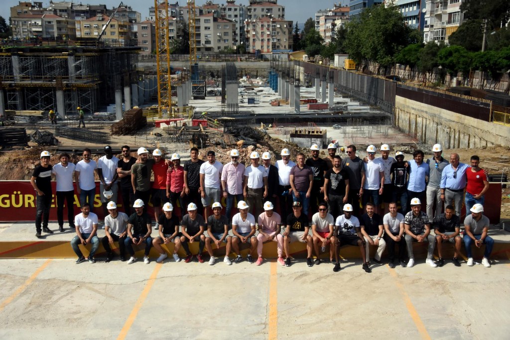 Göztepe'den yeni stadına çıkarma