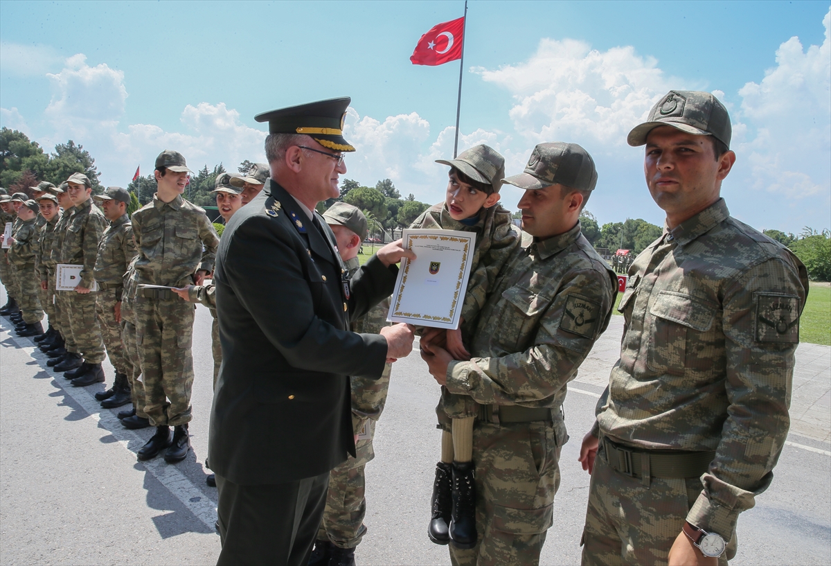 Bir günlük asker oldular