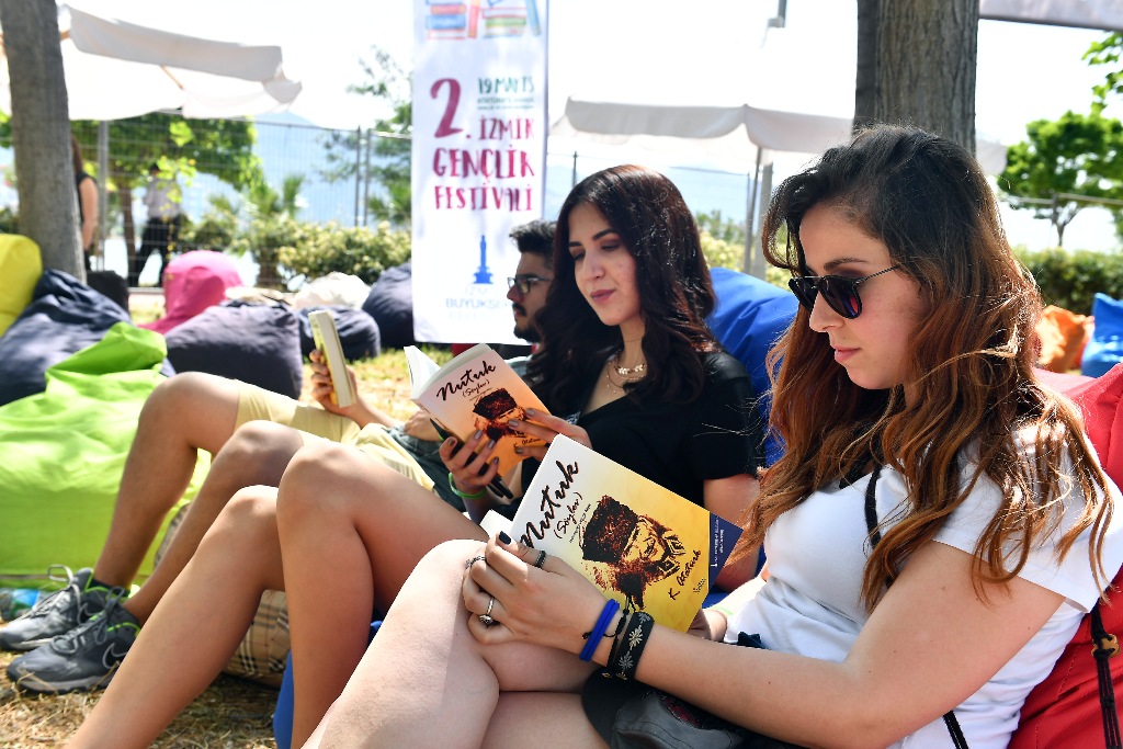 İzmir'in gezginleri...