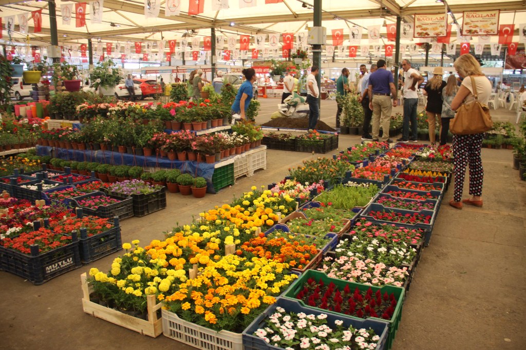 Karşıyaka'da mis kokulu festival!
