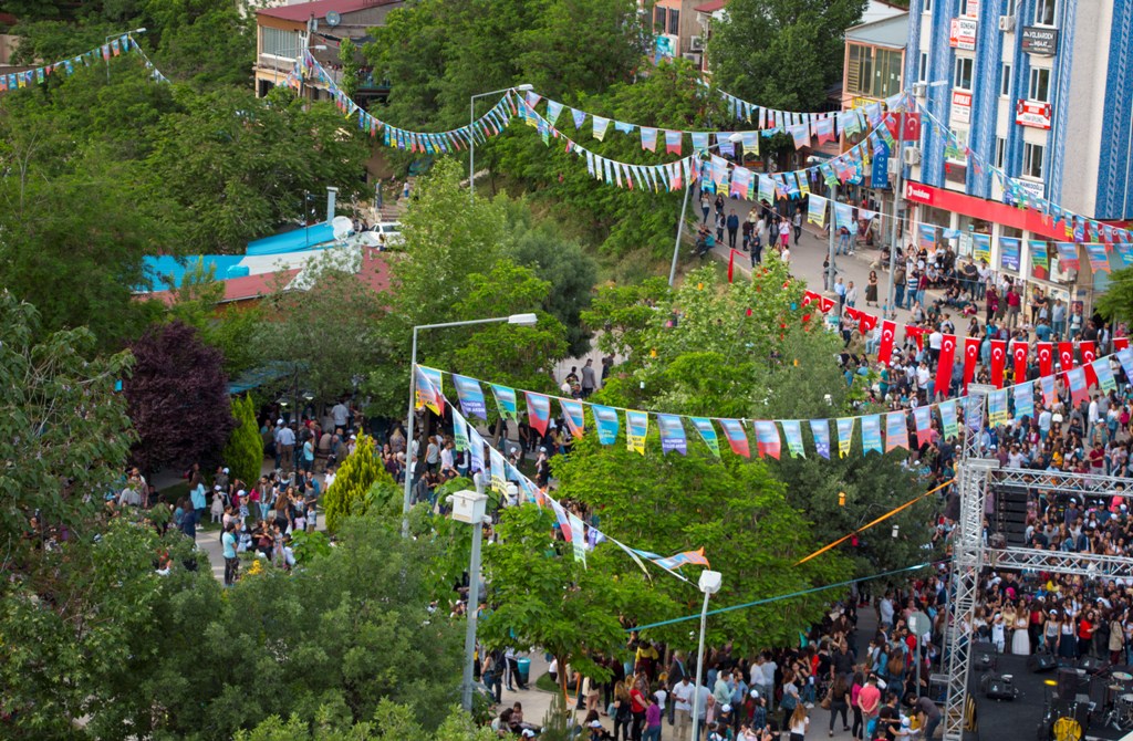 Gürsel Erol'u 10 binler uğurladı