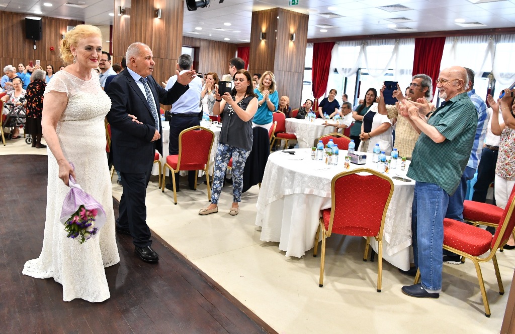 Huzurevinde sıra dışı bir gün!