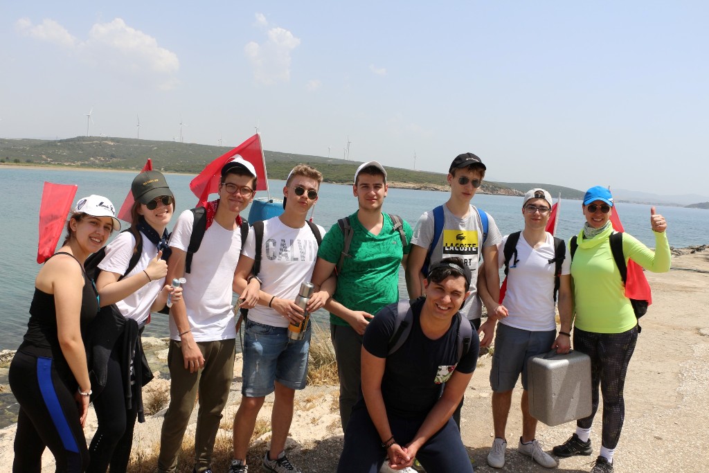 İzmir'in dağlarında Ata'ya saygı yürüyüşü