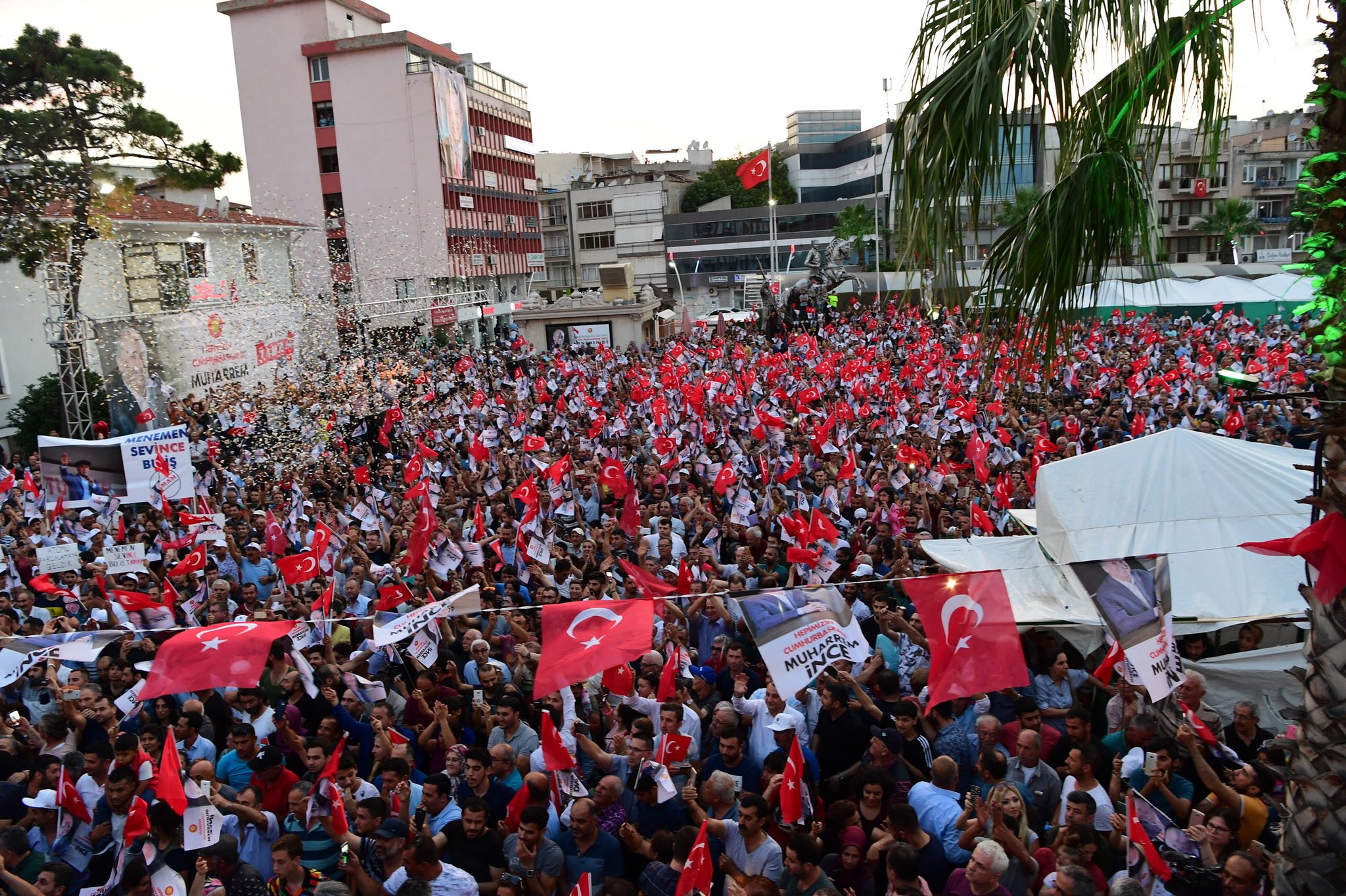 Muharrem İnce İzmir'de!