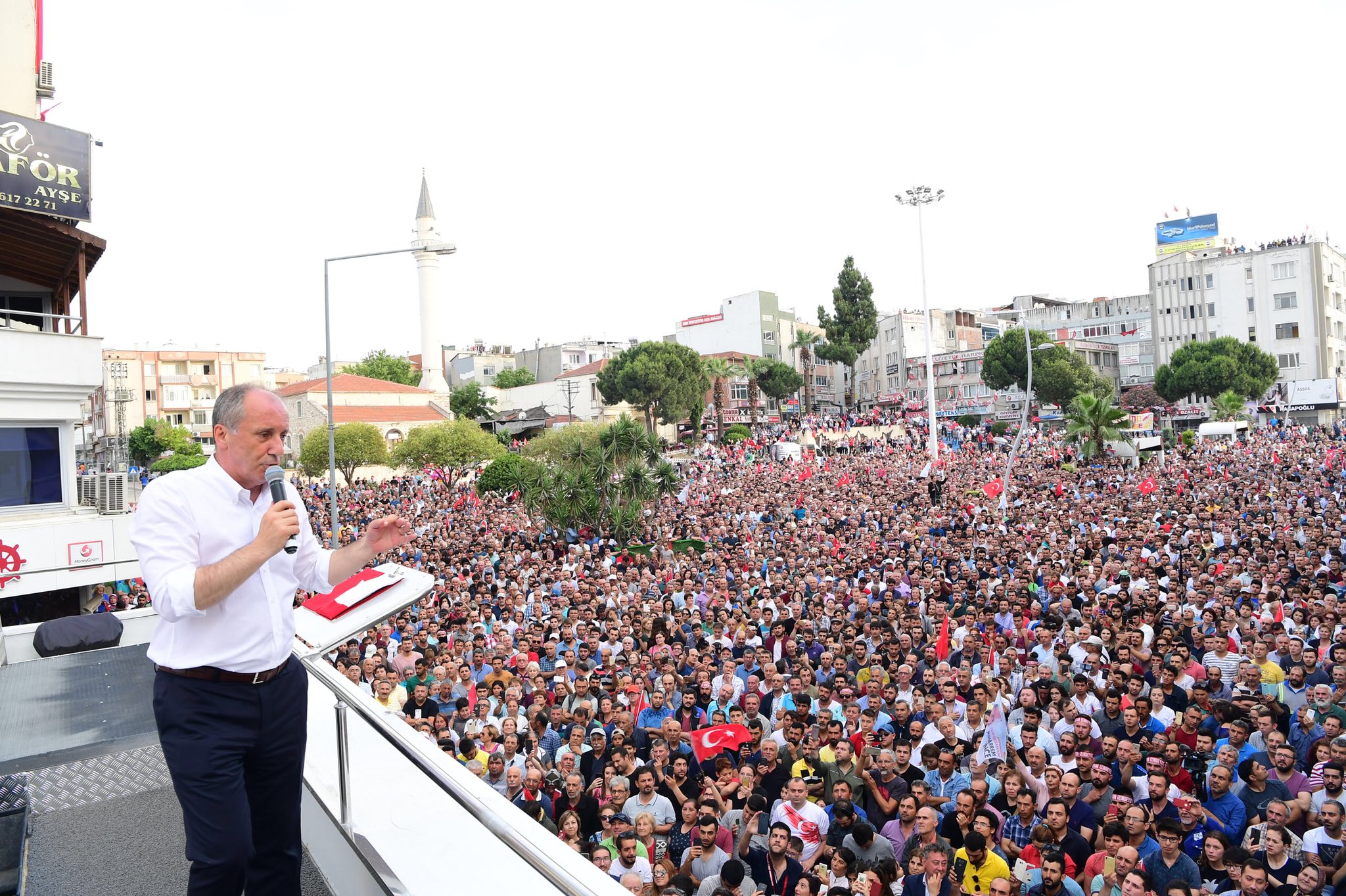 Muharrem İnce İzmir'de!