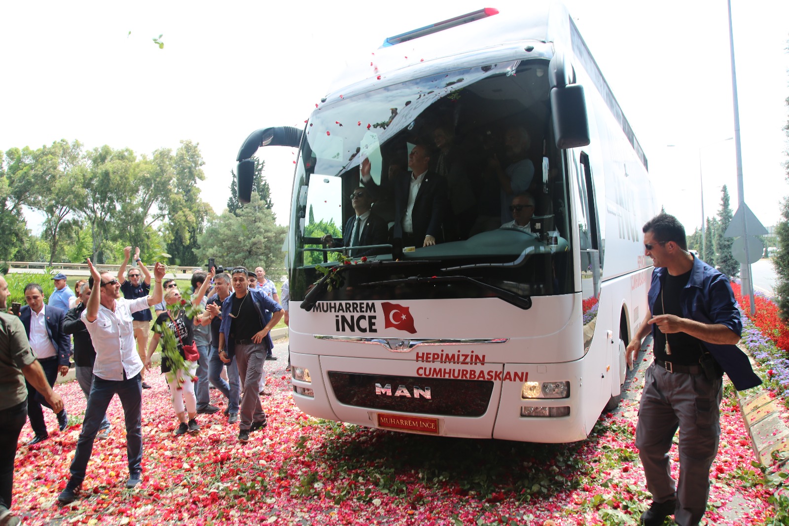 Muharrem İnce İzmir'de!